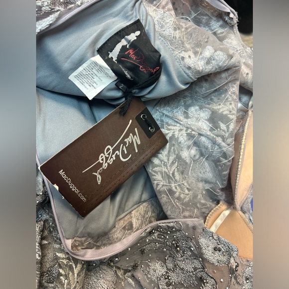 Mac Duggal 20214 Long Sleeve Beaded Appliqué Gown NWT Grey Multi - Picture 5 of 8